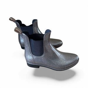 Storm by Cougar Silver Gunmetal Metallic Chelsea Rain Boot 7 Weatherproof